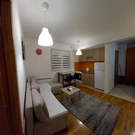 Tron Apartman