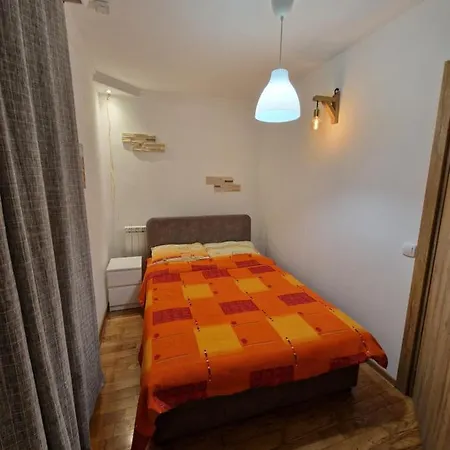 Apartment Tron Apartman